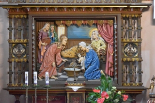 Ołtarz boczny narodzeenia Najświętszej Maryi Panny